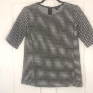 Patterned top/blouse, perfect for the office